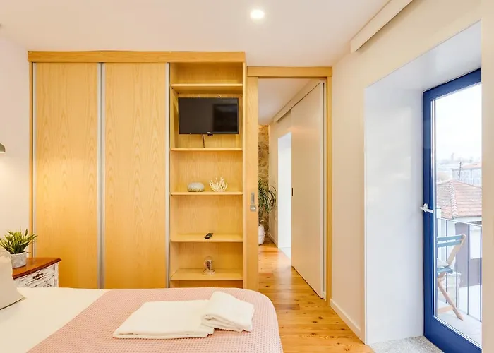 Riverside 2 Bedroom Apartment By Da\'Home